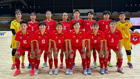 Quả bóng vàng nữ Việt Nam 2024 tỏa sáng, ĐT futsal nữ Việt Nam đánh bại Indonesia